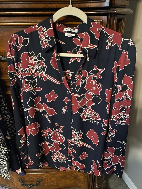 Express Tops - Express floral Portofino blouse